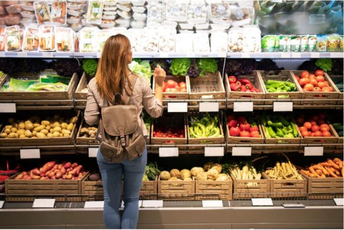 El IPC en España permanece en 2.7% en agosto, pero la inflación central aumenta 1/10 de un punto porcentual a 2.4% gracias a los precios más bajos de los alimentos y la electricidad