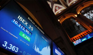 El IBEX 35 cierra con una caída del 0,3% mientras los inversores esperan la aceptación por parte de Irán del acuerdo presentado por Trump
