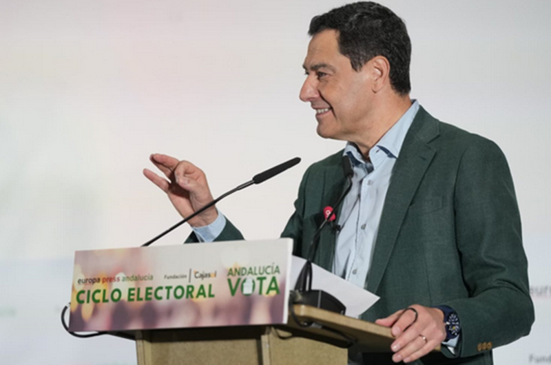 El PP obtiene 53 escaños, casi el doble que los 28 del PSOE, en las elecciones andaluzas