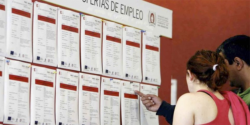 El desempleo en España aumenta en 231.500 personas en el primer trimestre, el mayor aumento desde 2013, el empleo público en máximos históricos
