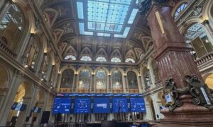 Europa cierra a la baja: el Ibex 35 cae un 0,55% y baja de los 18.300 puntos