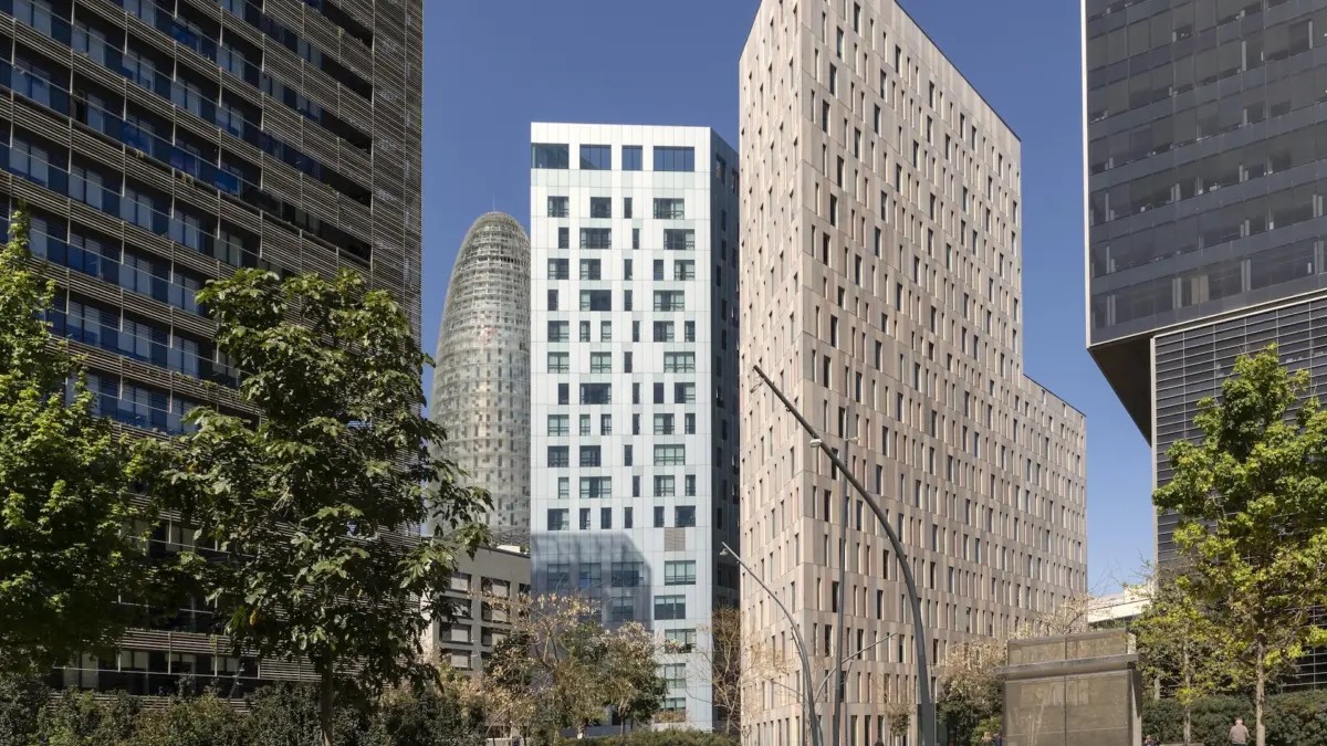Colonial edificios barcelona diagonal inmobiliario