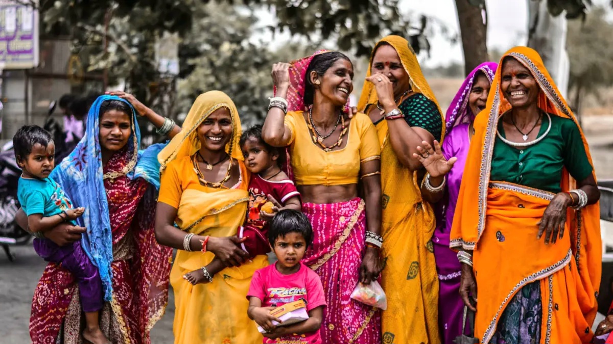 india mujeres hijos 2000x1125 1