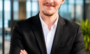 Fabian Struck: de repartidor de periódicos a director ejecutivo de energía